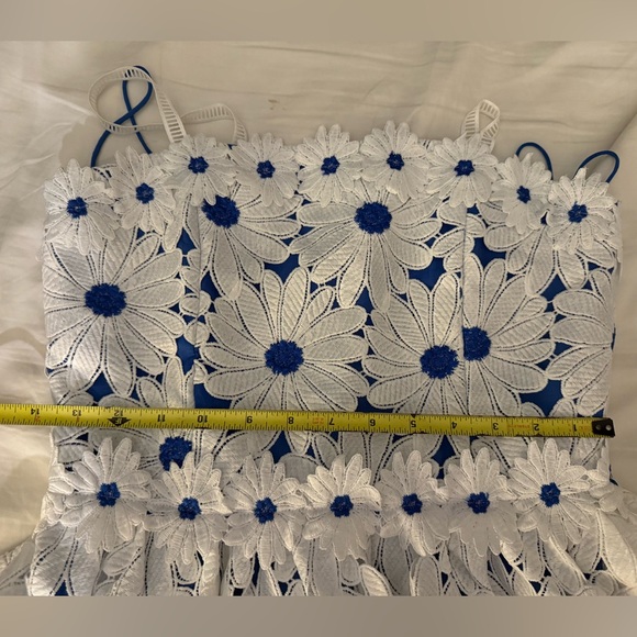 ALICE OLIVIA 3D Flowers Dress - Picture 4 of 4